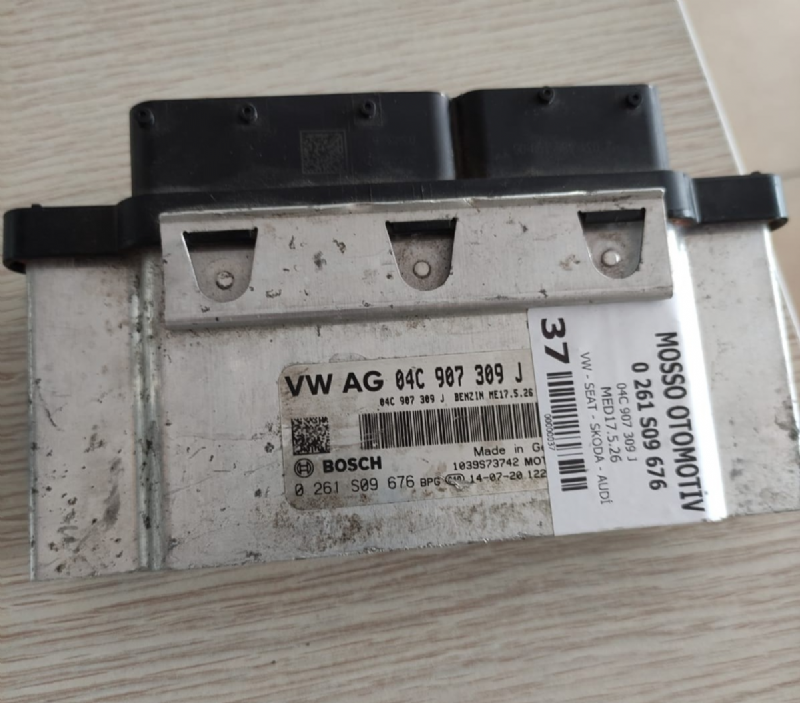 0261S09676 04C907309J VW SEAT SKODA MOTOR BEYNİ MED17.5.26 - 0 261 S09 676