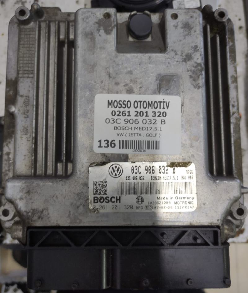 0261201320 - 03C906032B - VW GOLF MOTOR BEYNİ - MED17.5.1 - 0 261 201 320 - 03C 906 032 B