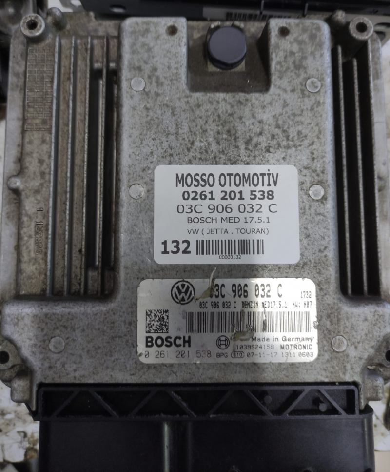 0261201538 - 03C906032C - VW GOLF MOTOR BEYNİ MED 17.5.1 - 0 261 201 538 - 03C 906 032 C