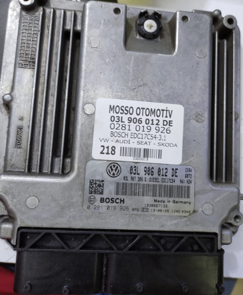 02810199256 - 03L906012DE - VW - AUDİ - SEAT - SKODA MOTOR BEYNİ EDC17C56 - 0 281 019 926 - 03L 906 012 DE 