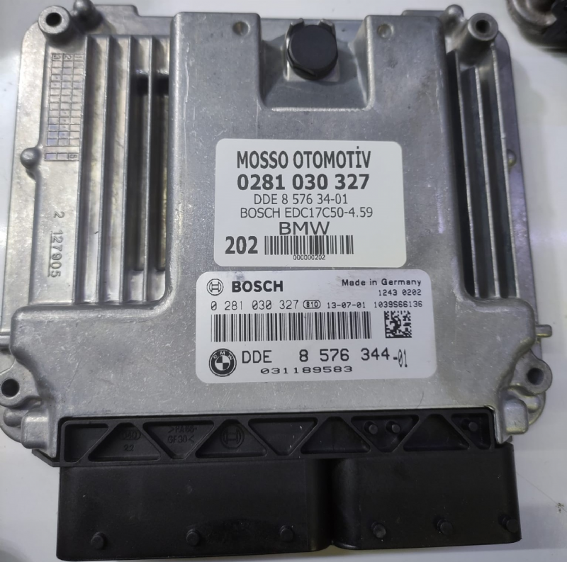 0281030327 - DDE85763401 - BMW MOTOR BEYNİ EDC17C50 - 0 281 030 327 - DDE 576 34 - 01 