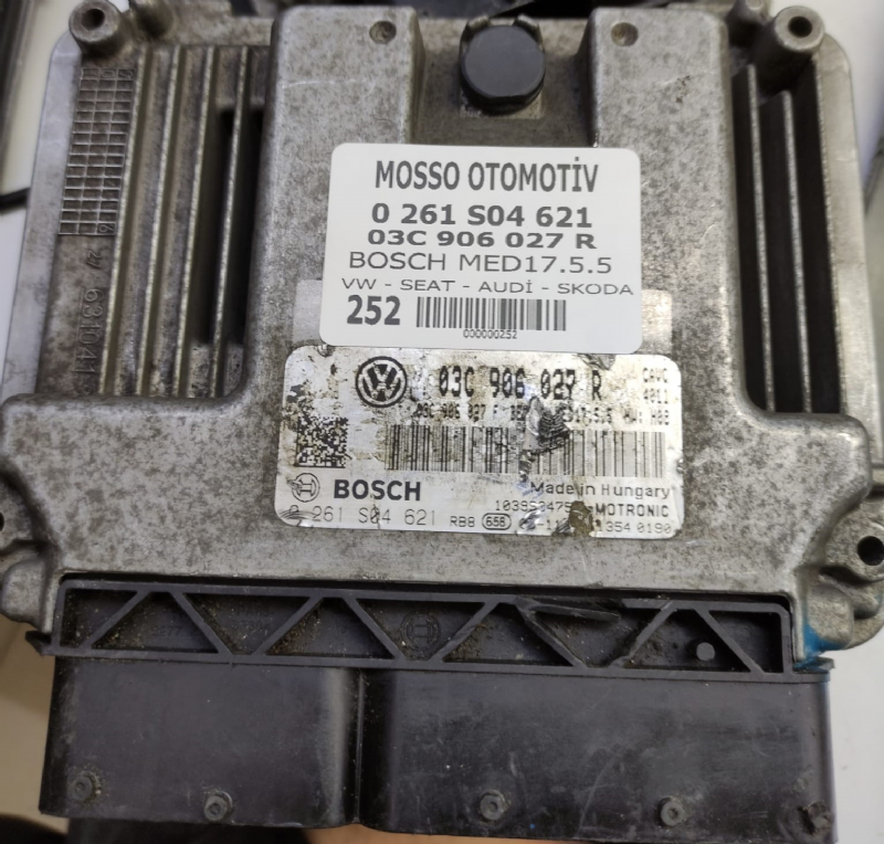 0261S04621 - 03C906027R - VW - AUDİ - SEAT - SKODA  MOTOR BEYNİ MED17.5.5 - 0 261 S04 621 - 03C 906 027 R