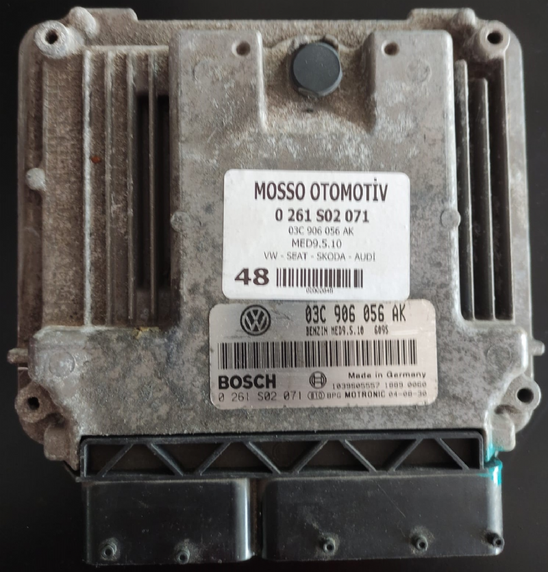 0261S02071 - 03C906056AK MED17.5.5 VW GOLF MOTOR BEYNİ 0 261 S02 071 - 03C 906 056 AK